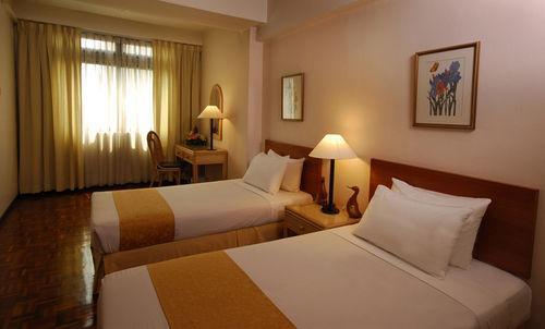 Kl Plaza Suites Kuala Lumpur Room photo